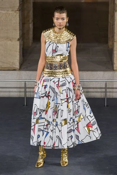 Look 65